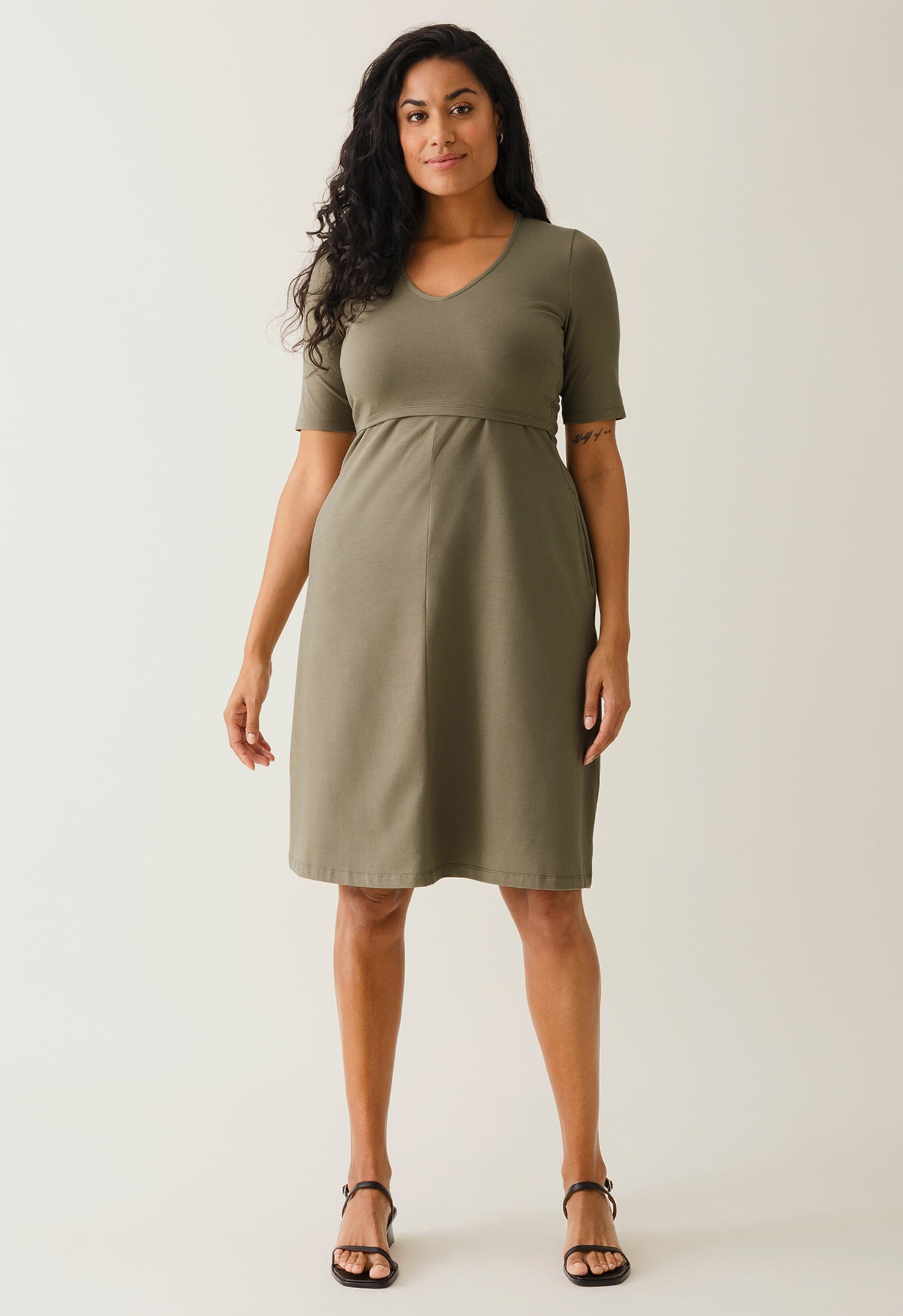 A shaped nursing dress short sleeve - Khaki Green