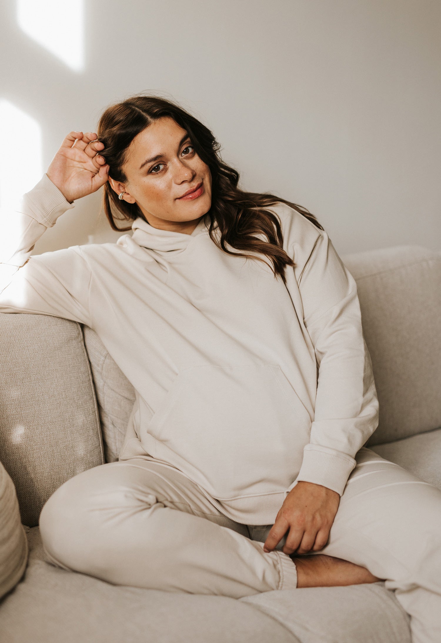 Maternity hoodie with nursing access - Light Beige
